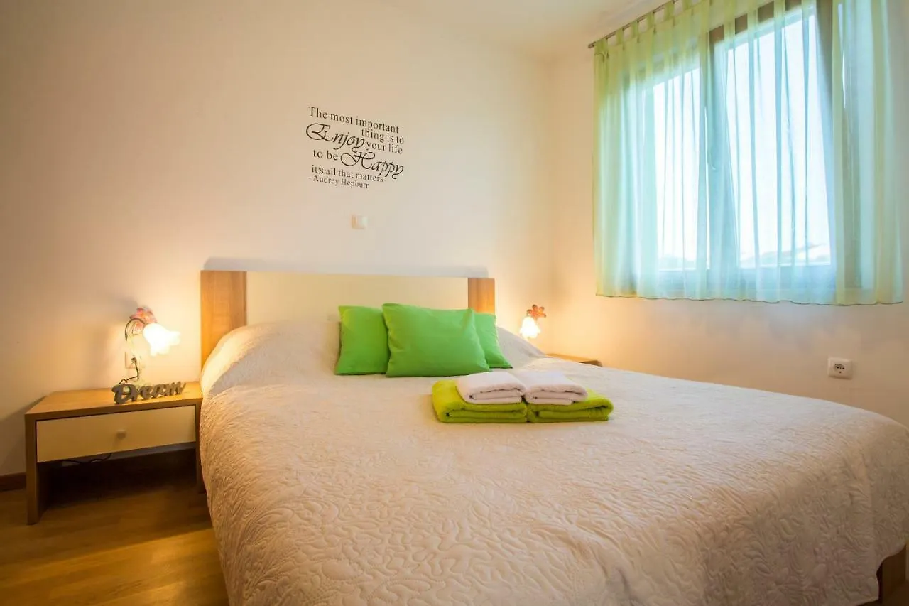 Apartman Irena Pula